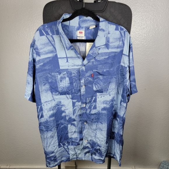Levi's Relaxed Fit Casual Button Shirt Blue Palm Tree Design - Picture 1 of 6